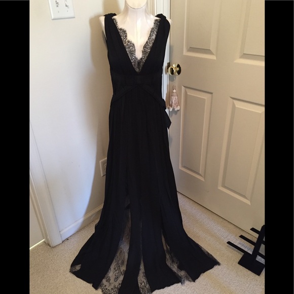 Louis Vuitton Dresses & Skirts - Louis Vuitton dress 38/6us black v neck long